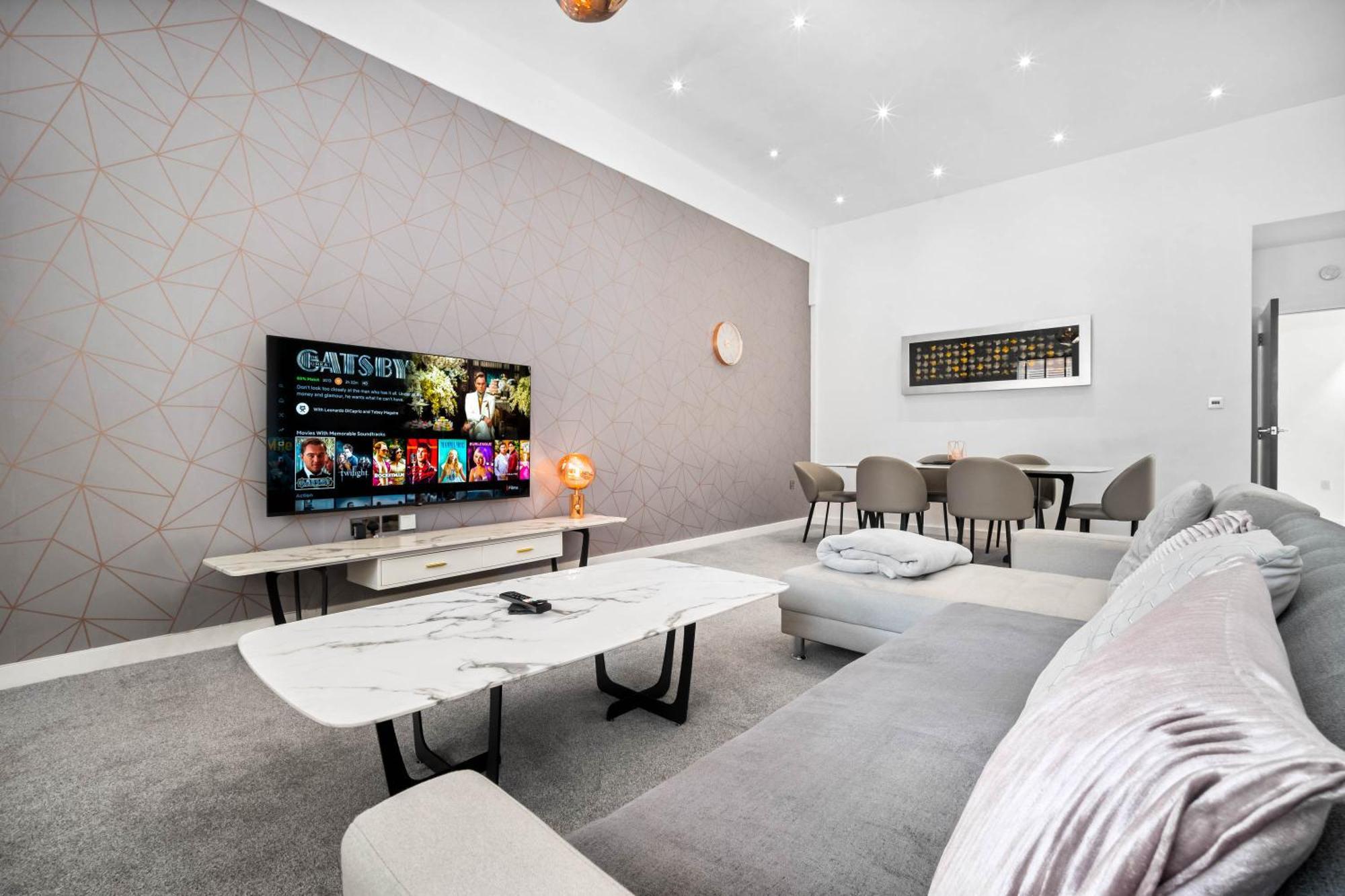 Apartamento Luxury - Secure Parking - Gated Development - Near Jq & Centre - Rated - Flower - 12sh *